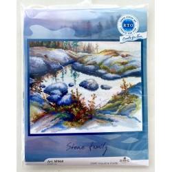 Kiviperhe-ristipistotyö M968