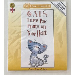 Kissan tassun jäljet -ristipistotyö 1467