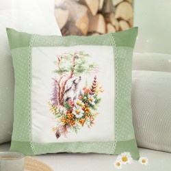 Kesäinen metsä -ristipistotyö 250-699