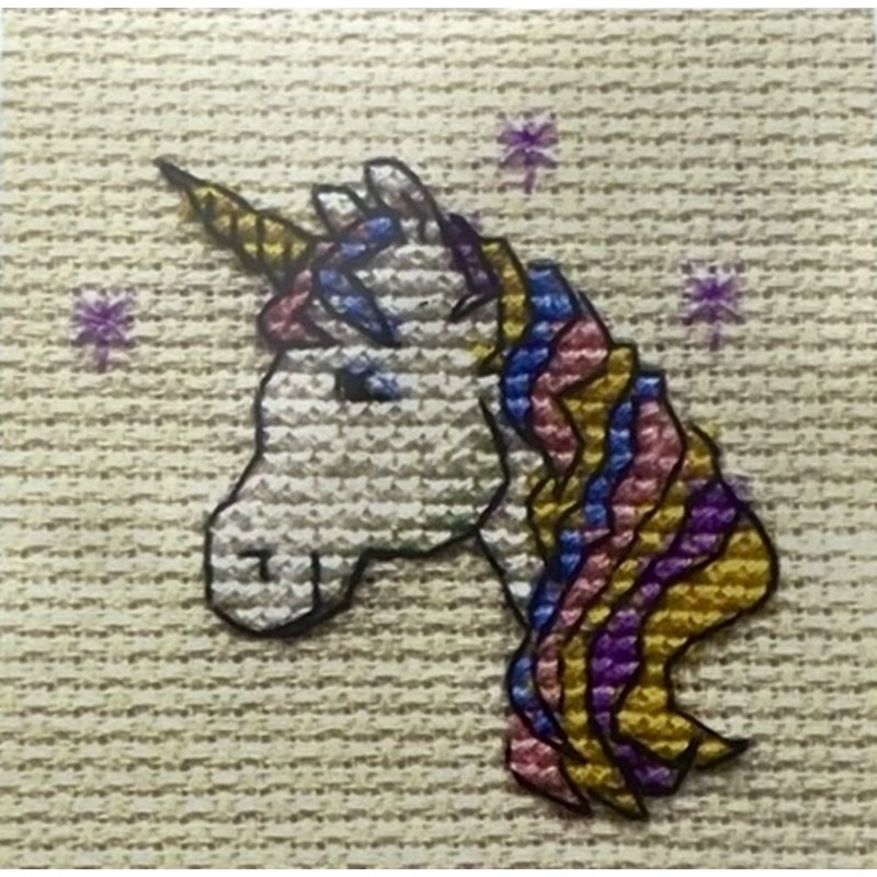 Yksisarvinen-ristipistotyö 004-N03stl