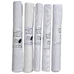 Valkoinen 14 lankaa/cm kirjontakangaspala