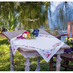 Kukat ja perhoset -ristipistoliina PN-0164423