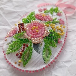 Pääsiäispupu ja kukat -helmikirjontatyö AMT-060