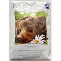 Ruskea labradorinnoutaja -ristipistotyyny PN-0153855