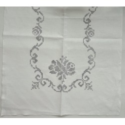Ruusu-ristipistokaitaliina 50x100 cm ilman lankoja K/B81