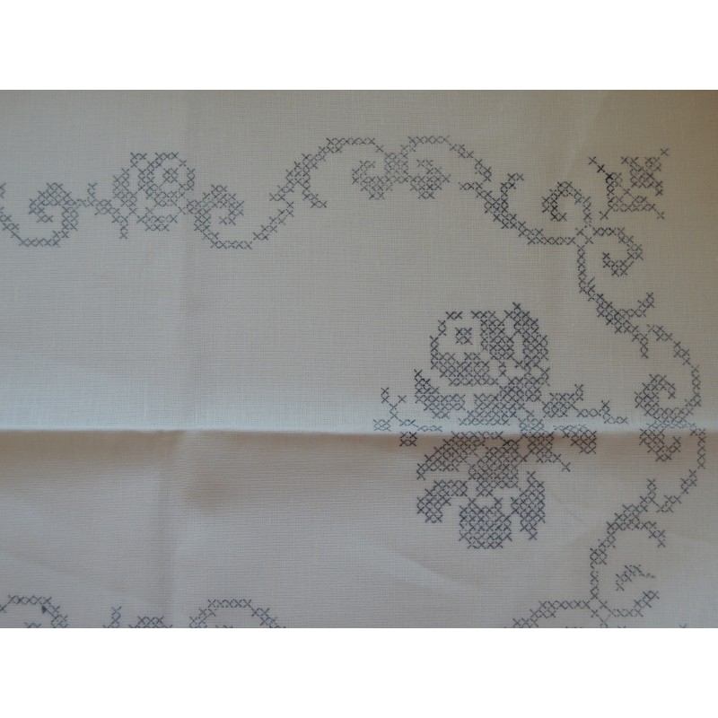 Ruusu-ristipistokaitaliina 50x100 cm ilman lankoja K/B81