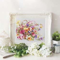 Orvokkikimppu-ristipistotyö 219-377